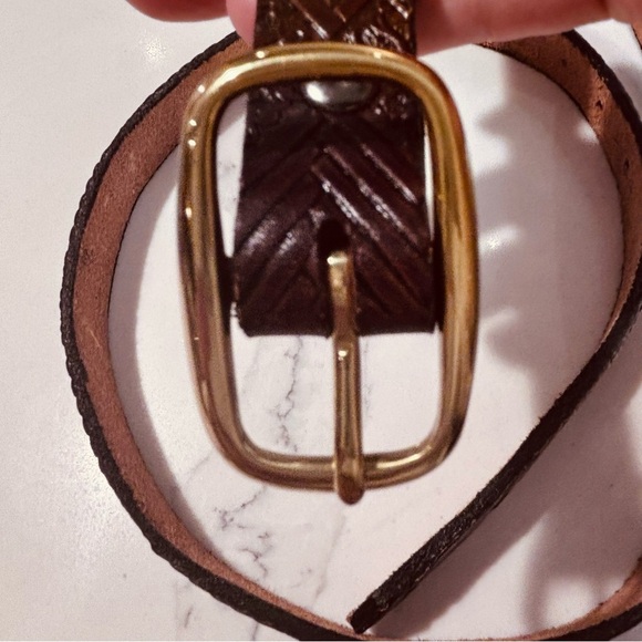 BELT Tooled Leather Gold Toned Buckle Handcrafted in Canada Dark Brown. - Picture 3 of 5
